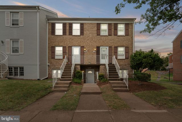 $299,900 | 14502 Golden Oak Road | The Meadows Condominiums