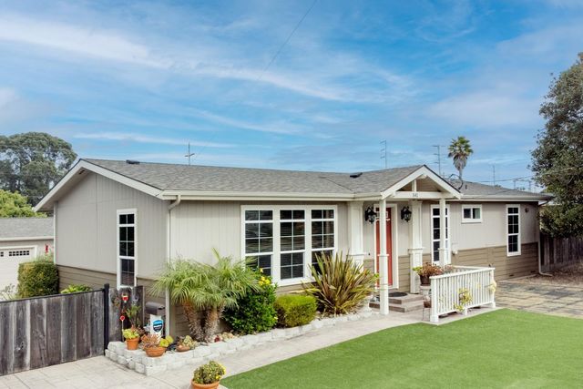 $1,475,000 | 541 Casanova Avenue | Del Monte Grove Laguna Grande