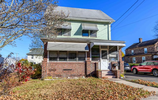 $299,900 | 1725 State Street | Hamden