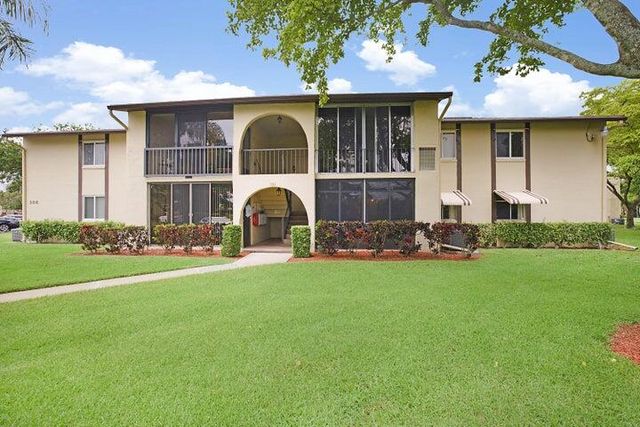 $173,000 | 306 Pine Ridge Circle, Unit D1 | Pine Ridge