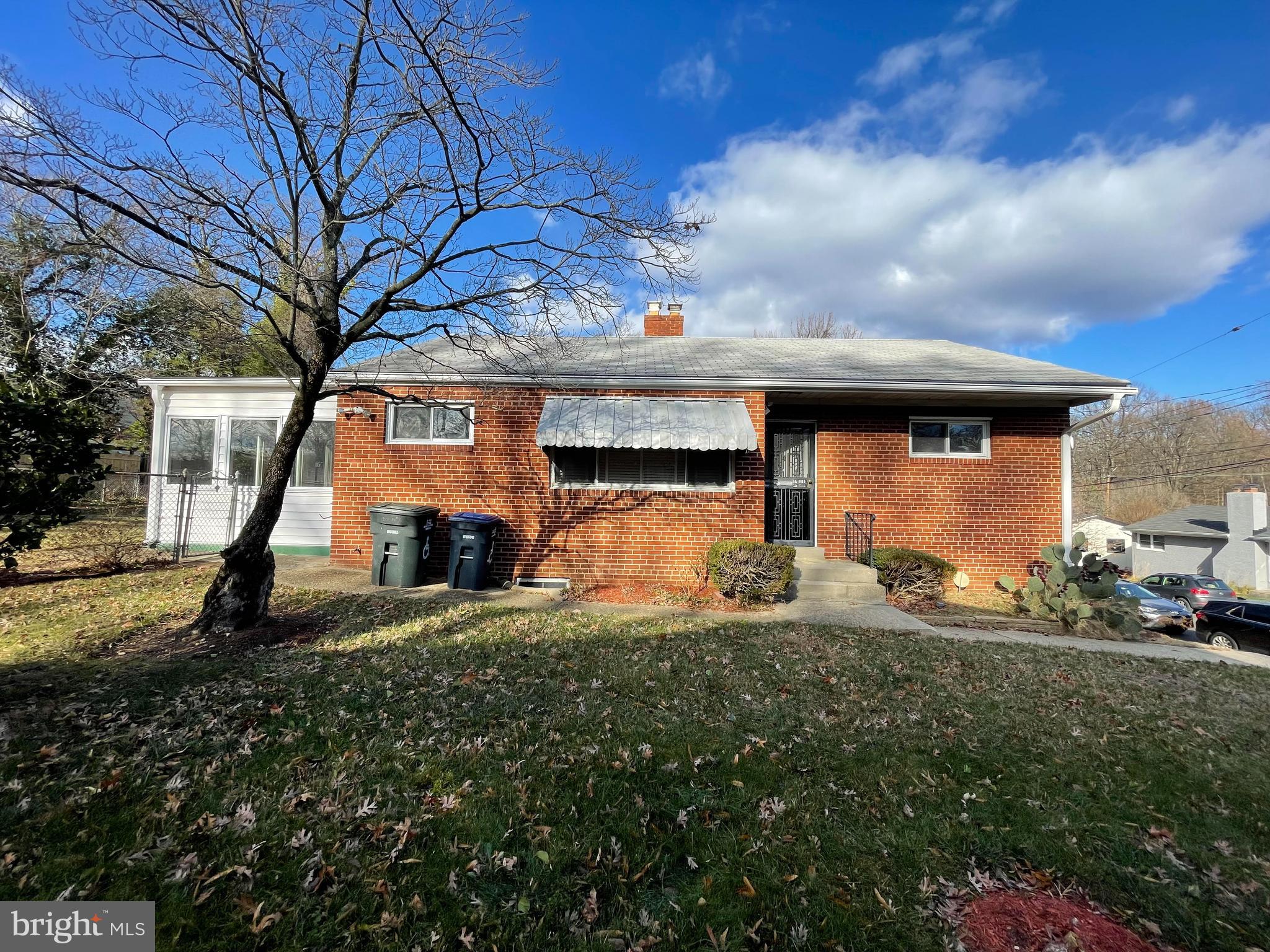 a front view of house with yard