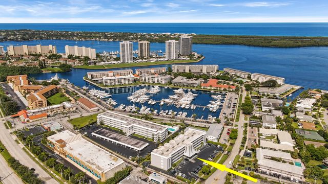 $314,995 | 155 Yacht Club Drive, Unit 204 | North Palm Beach