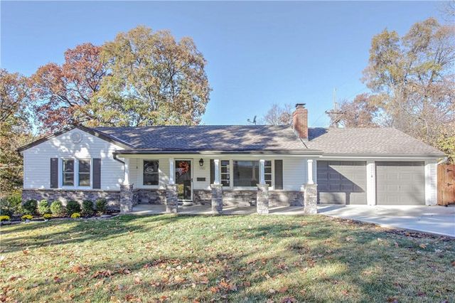 $435,000 | 5500 Broadmoor Street | Shawnee Mission