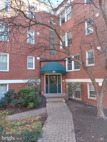 $2,200 | 30 South Old Glebe Road, Unit 4E | Arlington Heights