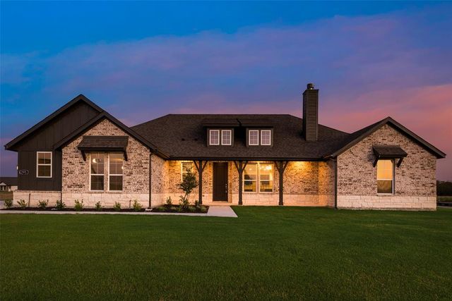 $449,900 | 2915 Mossy Oak Drive