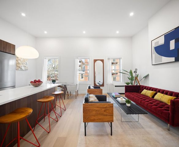 $1,925,000 | 21 Bethune Street, Unit 4 | West Village