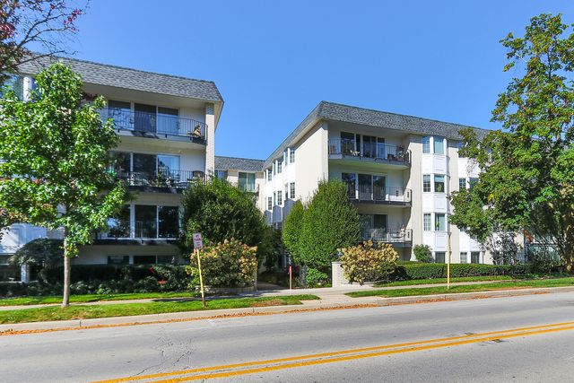 $249,900 | 715 Ridge Road, Unit 2E | Wilmette