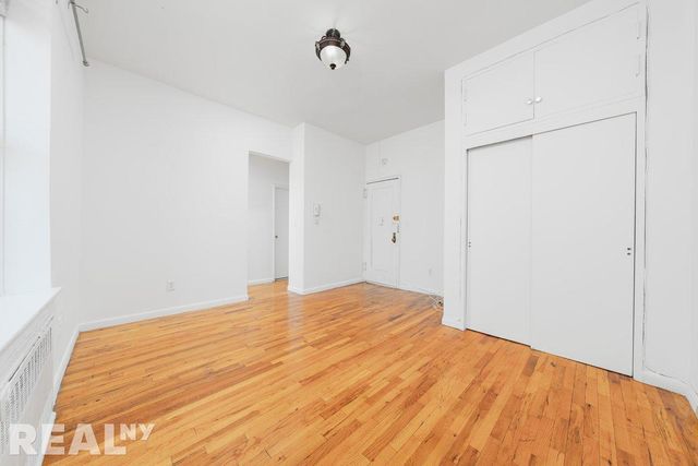 $450,000 | 108 West 80th Street, Unit 52 | Upper West Side