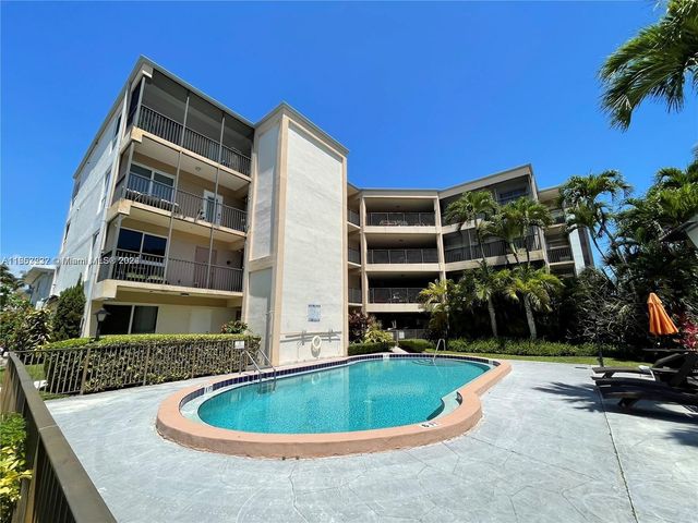 $169,500 | 2420 Diana Drive, Unit 203 | Golden Isles