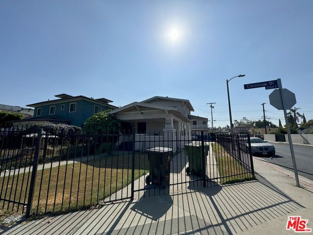 $1,125,000 | 2254 Crenshaw Boulevard | Mid-City