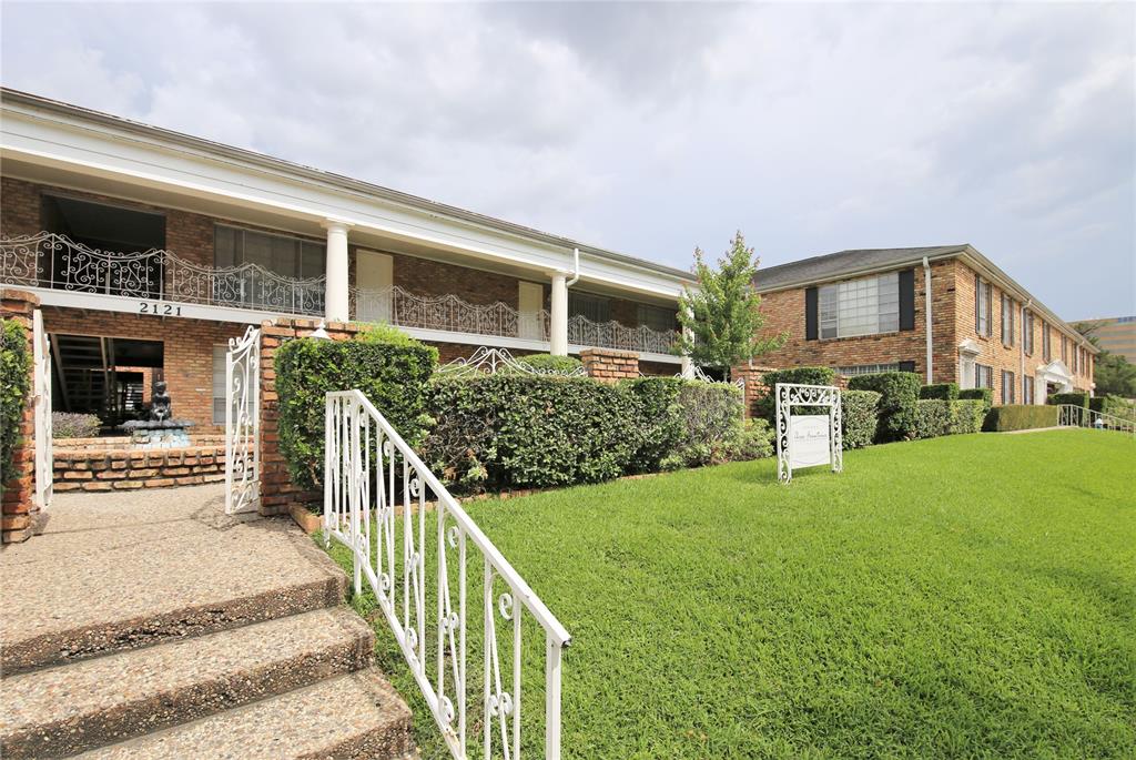 a view of house in front of house