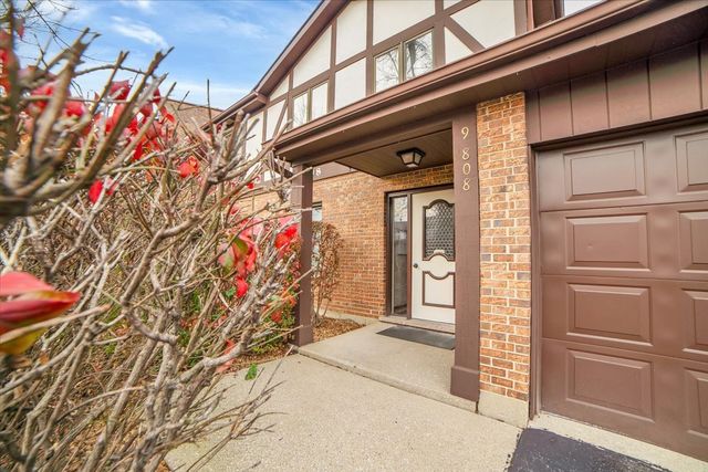 $244,900 | 9808 Mill Drive West, Unit 2B | Palos Township - Cook County