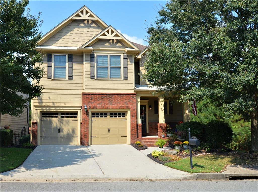 Beautiful move-in ready home, just south of Lake Lanier