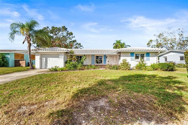 $750,000 | 3924 Fontainebleau Drive | Dana Shores