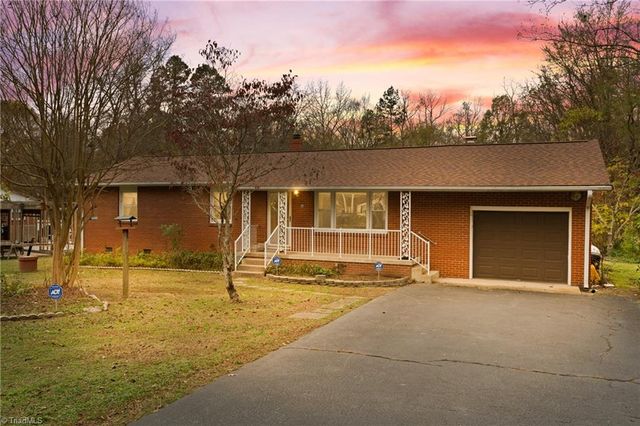 $245,000 | 122 Debanne Road | Jefferson Township - Guilford County