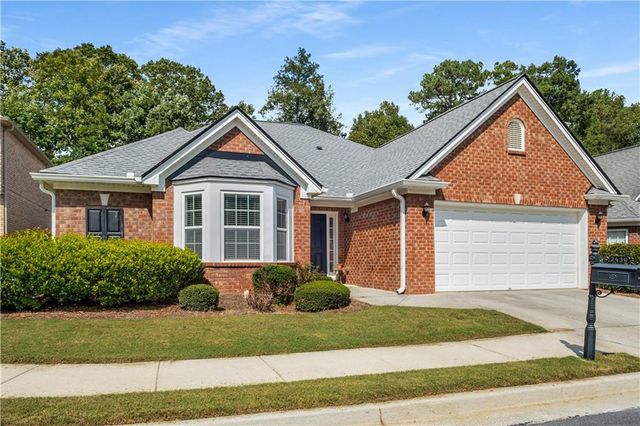 $379,999 | 2430 Hickory Station Circle | Olde Hickory Village