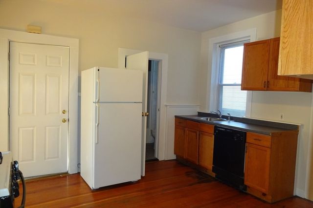 $2,700 | 39 Gore Street, Unit 1 | East Cambridge