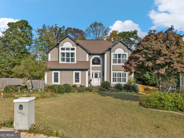 $650,000 | 1615 Deer Cliff Court