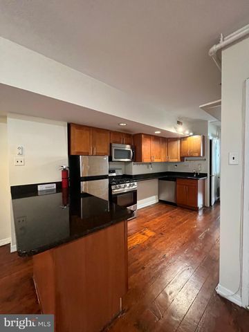 $1,800 | 38 South 3rd Street, Unit 4 | Old City