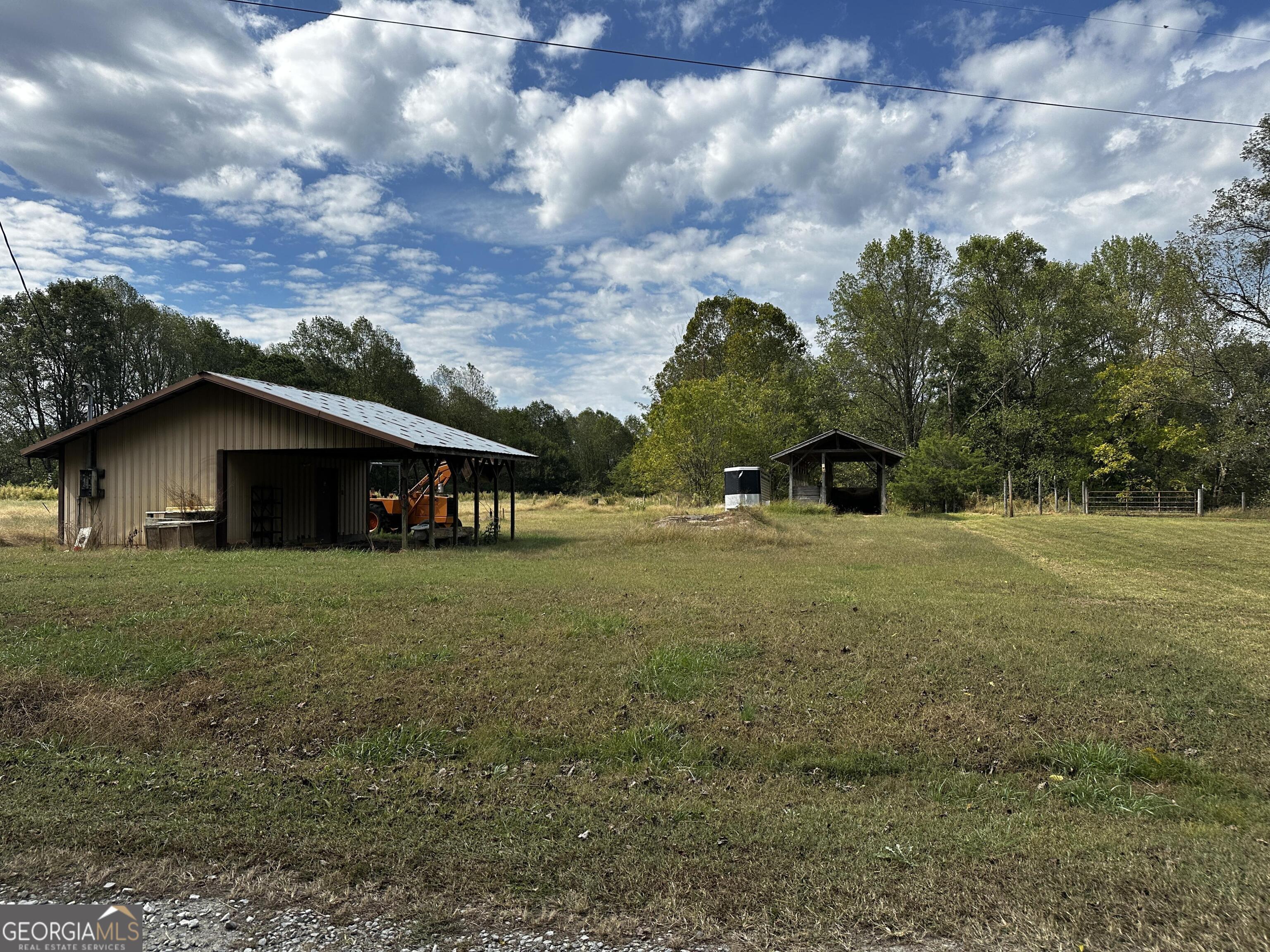 a view of house and outdoor space