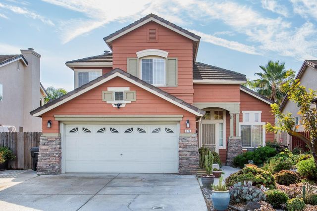 $595,000 | 1676 Komenich Drive | Manteca