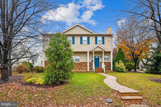 $675,000 | 201 North Hammonds Ferry Road | Linthicum