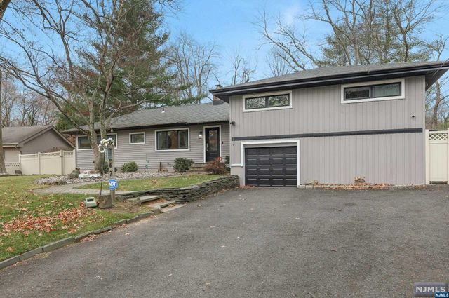 $940,000 | 47 Forest Drive | Pascack Valley