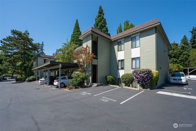 $2,100 | 18902 8th Avenue Northeast, Unit 308 | Hillwood