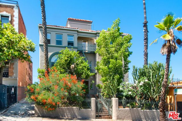 $2,195,000 | 251 North Kenmore Avenue | Mid-Wilshire