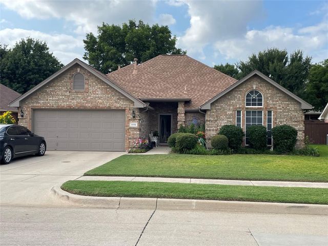 $359,900 | 1116 Roundrock Drive | Far Northwest Fort Worth