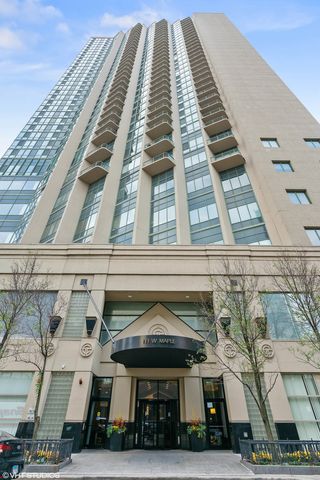 $3,400 | 111 West Maple Street, Unit 1903 | Gold Coast Galleria