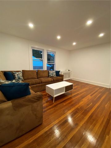 $2,750 | 32 Dover Lane, Unit 2 | Runyon Heights