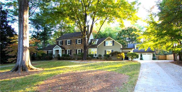 $1,375,000 | 335 Fairfax Drive | Country Club