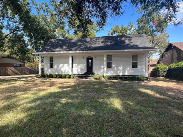 $279,000 | 703 North Montgomery Street | Gilmer