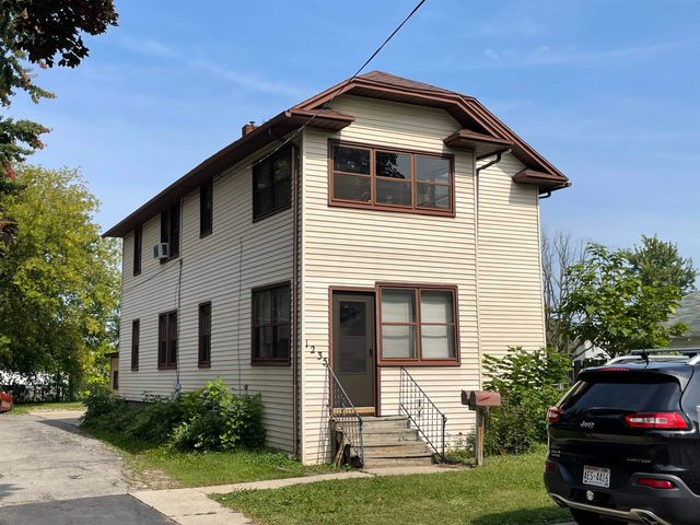 $220,000 | 1235 Chicago Street | Joannes Park