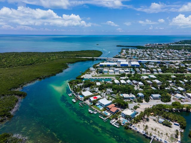 $5,500,000 | 220 Tide Avenue | Islamorada, Village of Islands