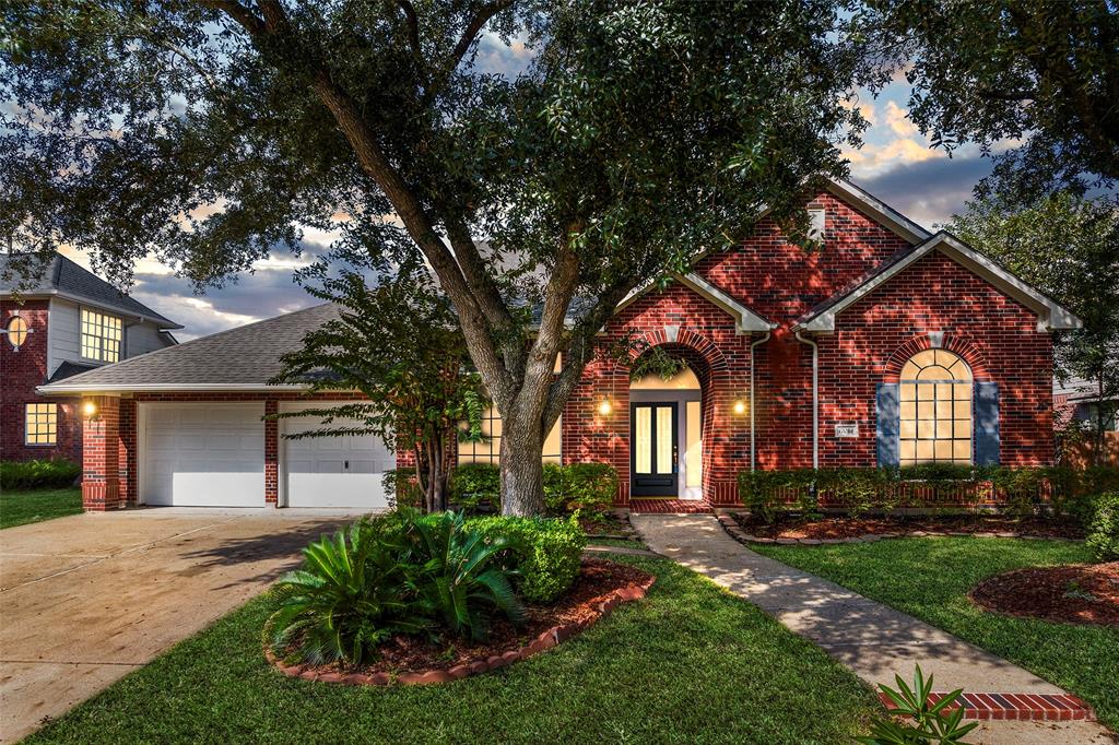 front view of house with a yard