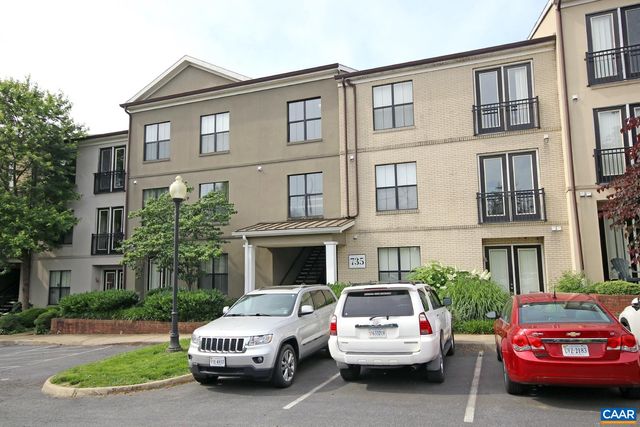 $1,650 | 735 Walker Square, Unit 3D | Walker Square