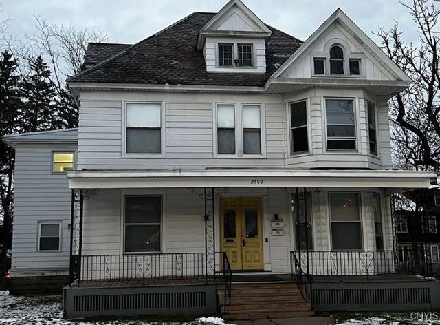 $1,200 | 2500 Genesee Street | South Utica