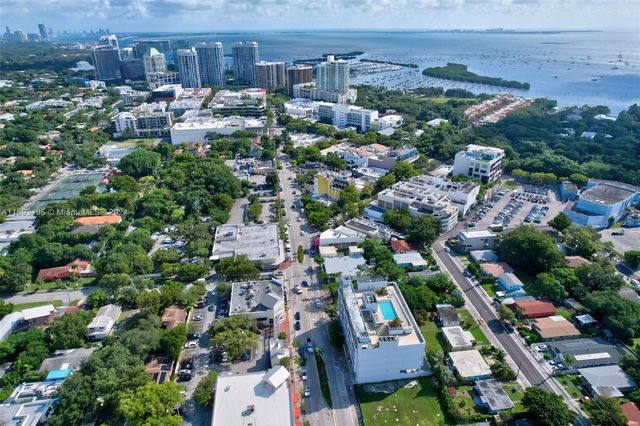 $3,000 | 3250 Grand Avenue, Unit 407 | Southwest Coconut Grove