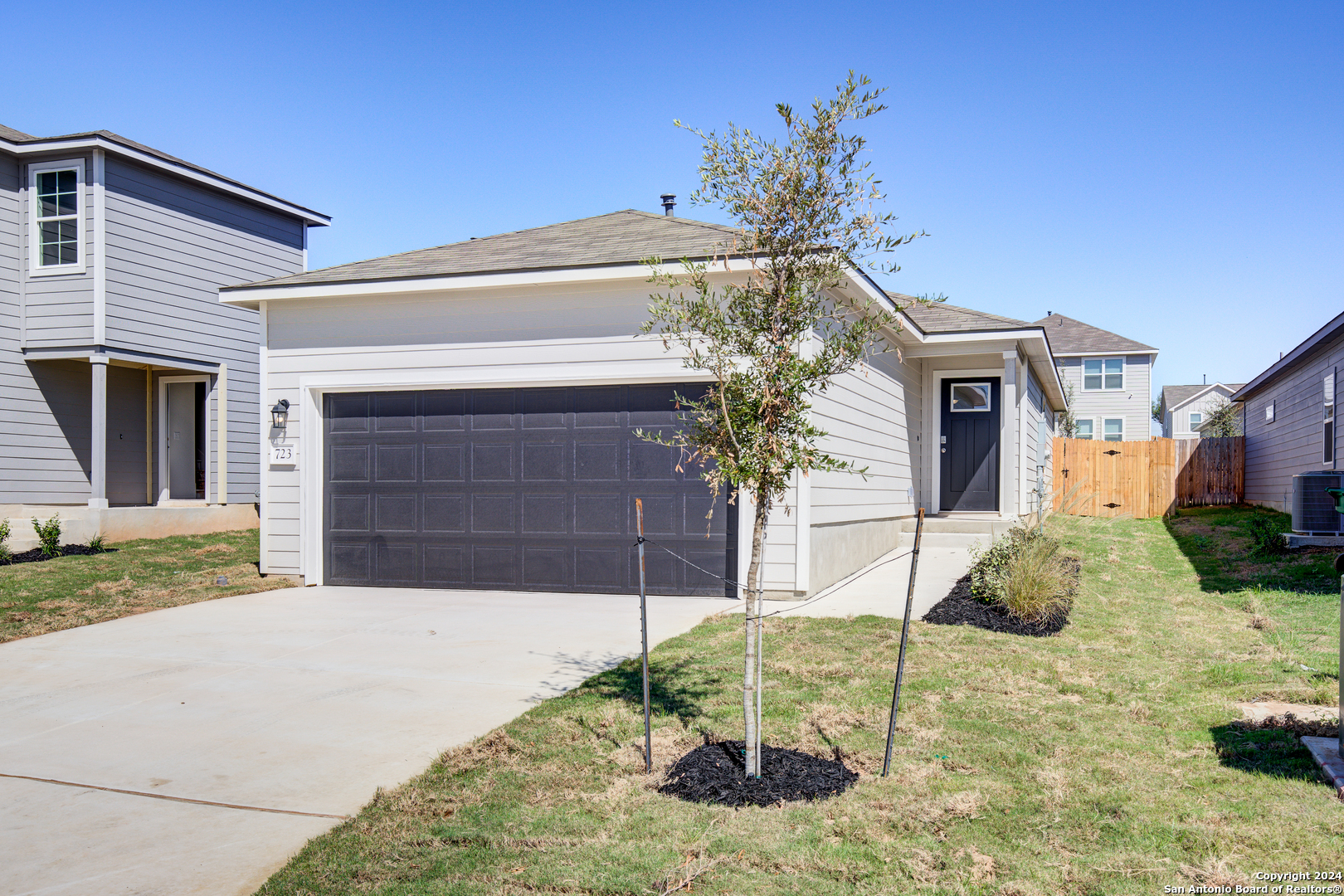 a house view with a outdoor space