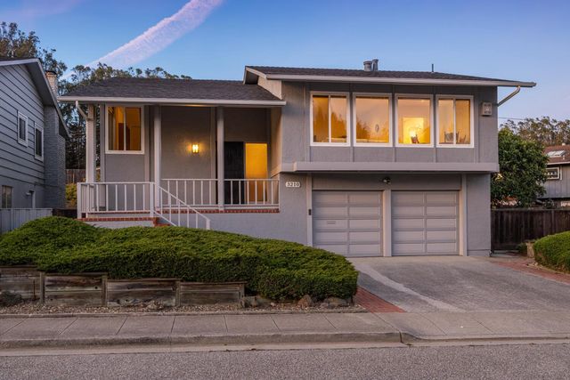 $1,688,000 | 3210 Sneath Lane | Portola Highlands