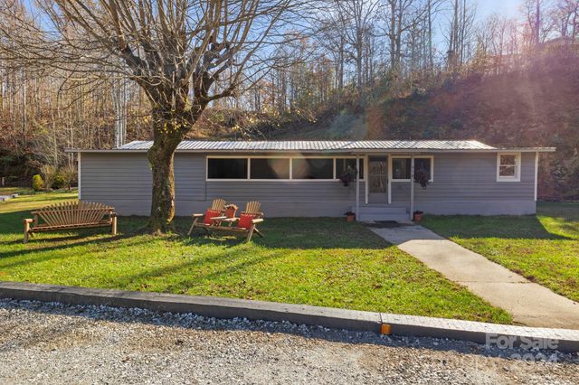 $190,000 | 456 New Town Road | Catheys Creek Township - Transylvania County