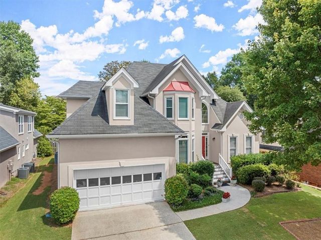 $699,900 | 485 Shelli Lane | Roswell