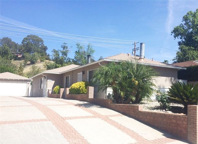 Westfield Topanga Carport (2022)