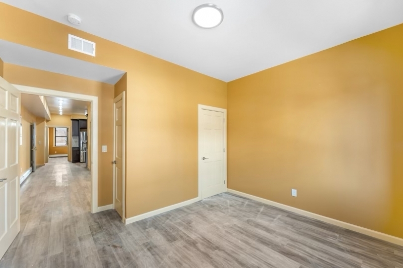 a view of livingroom with hardwood