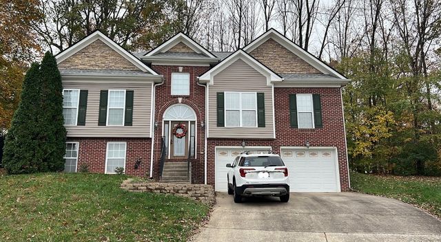 $380,000 | 1986 Stone Valley Court | Clarksville