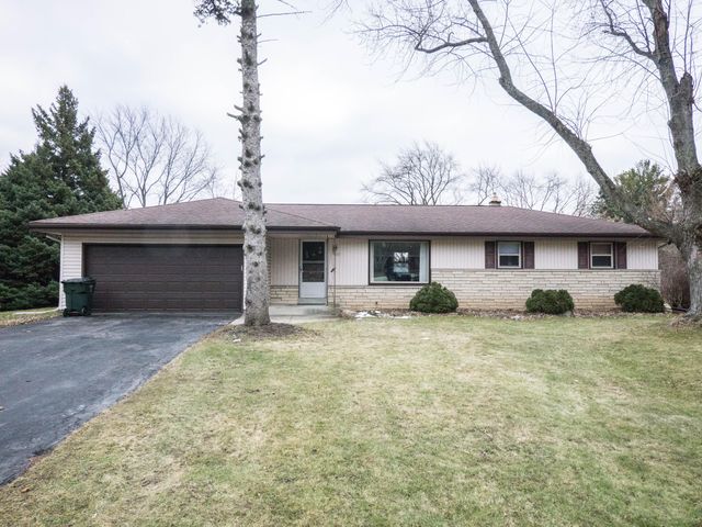 4880 South Courtland Court, New Berlin, WI 53151 | Compass