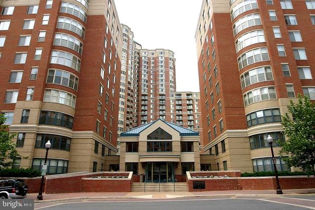 $615,000 | 3835 9th Street North, Unit 509E | Ballston-Virginia Square