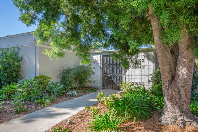 $499,000 | 537 Via Estrada, Unit C | Laguna Woods